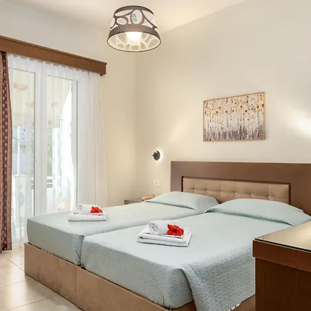 Stathis Beachfront Luxury Appartamento Kalamákion