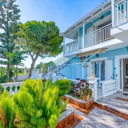 Stathis Beachfront Luxury Appartamento *